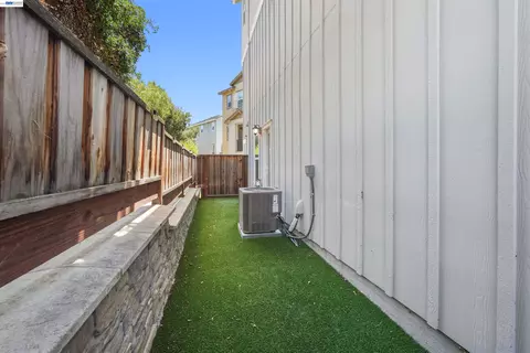 Exterior - 24107 Amaranth Loop, Hayward, CA 94541 photo 5 of 7