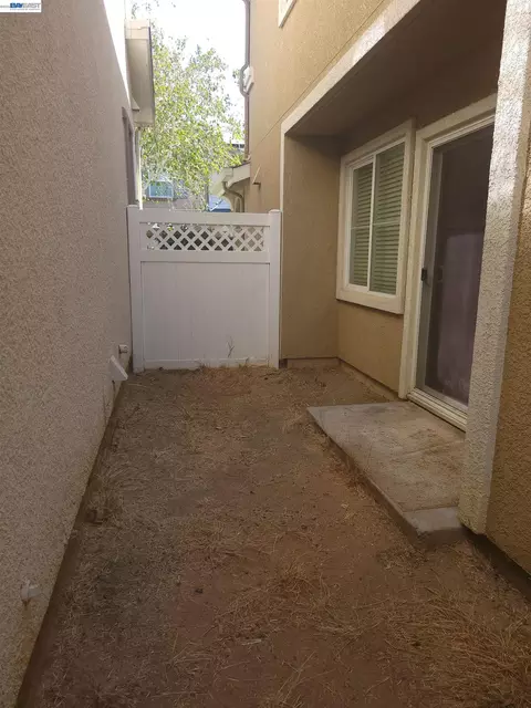 313 Turnstone Cir, Pittsburg, CA 94565 photo 42