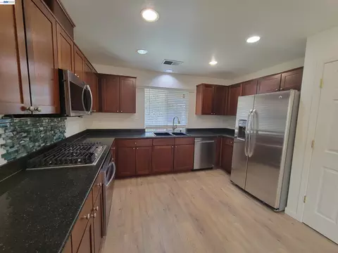 313 Turnstone Cir, Pittsburg, CA 94565 photo 13