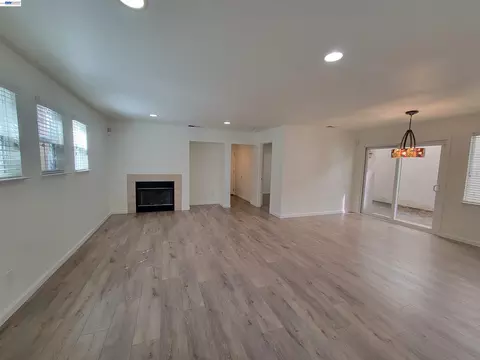 313 Turnstone Cir, Pittsburg, CA 94565 photo 4