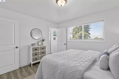 Bedroom - 406 Mini Dr, Vallejo, CA 94589 photo 8 of 8