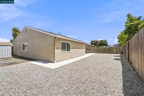 Exterior - 113 Larsen Cir, Vallejo, CA 94589 photo 7 of 10