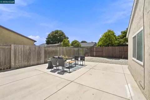 Exterior - 113 Larsen Cir, Vallejo, CA 94589 photo 3 of 10