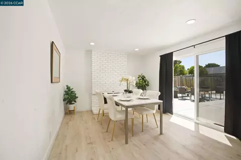 Dining - 113 Larsen Cir, Vallejo, CA 94589 photo 4 of 5