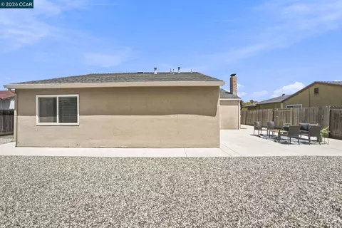 Exterior - 113 Larsen Cir, Vallejo, CA 94589 photo 8 of 10