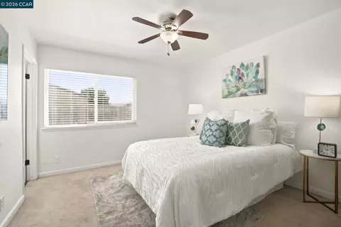 Bedroom - 113 Larsen Cir, Vallejo, CA 94589 photo 4 of 7