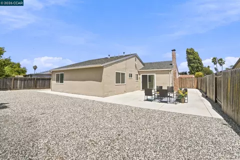 Exterior - 113 Larsen Cir, Vallejo, CA 94589 photo 5 of 10