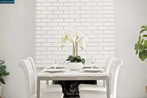 Dining - 113 Larsen Cir, Vallejo, CA 94589 photo 3 of 5