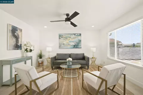 Living - 113 Larsen Cir, Vallejo, CA 94589 photo 1 of 2