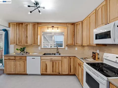 Kitchen - 359 Michell, Livermore, CA 94551 photo 2 of 2
