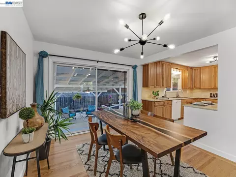 Dining - 359 Michell, Livermore, CA 94551 photo 1 of 2