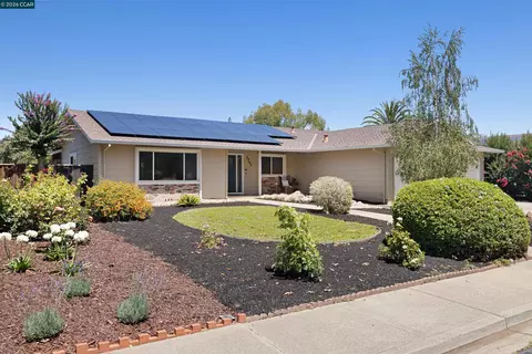 2082 Stratton Rd, Walnut Creek, CA 94598 photo 1