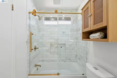 Bath - 4346 Fallbrook Rd, Concord, CA 94521 photo 5 of 7