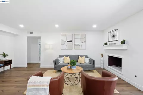 Living - 4346 Fallbrook Rd, Concord, CA 94521 photo 1 of 3