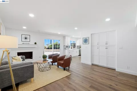 Living - 4346 Fallbrook Rd, Concord, CA 94521 photo 3 of 3