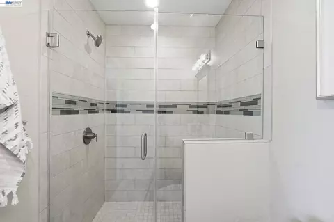 Bath - 4346 Fallbrook Rd, Concord, CA 94521 photo 7 of 7