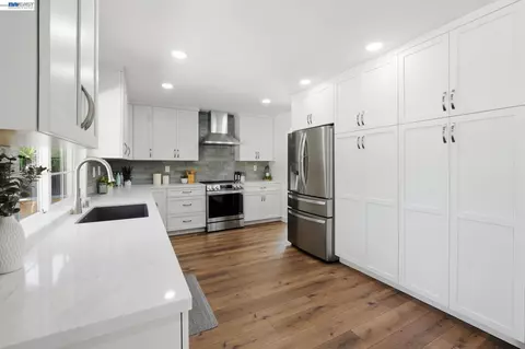 Kitchen - 4346 Fallbrook Rd, Concord, CA 94521 photo 2 of 6