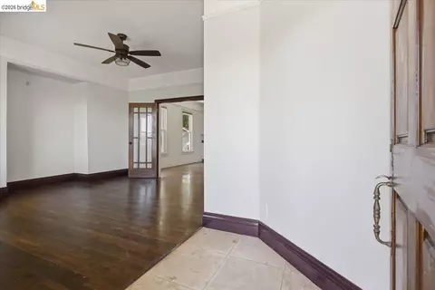 Entry Way - 627 6th St, Vallejo, CA 94590 photo 2 of 2
