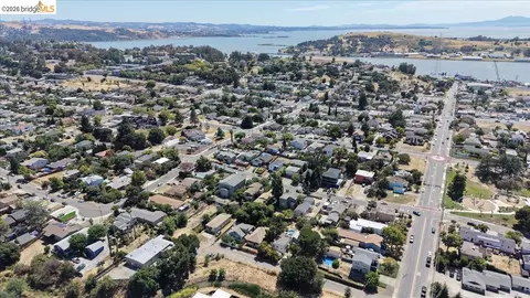 View/Area - 627 6th St, Vallejo, CA 94590 photo 3 of 4