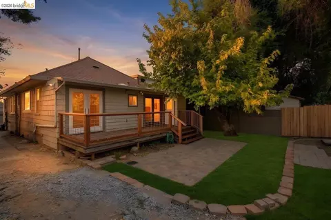 Exterior - 627 6th St, Vallejo, CA 94590 photo 7 of 7