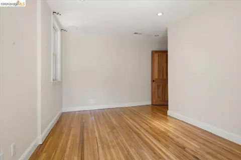 Bedroom - 627 6th St, Vallejo, CA 94590 photo 4 of 5