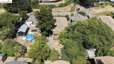 View/Area - 627 6th St, Vallejo, CA 94590 photo 1 of 4