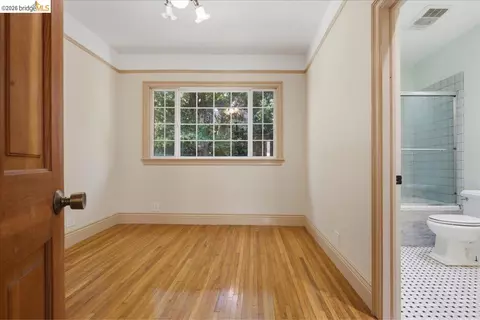 Bedroom - 627 6th St, Vallejo, CA 94590 photo 3 of 5