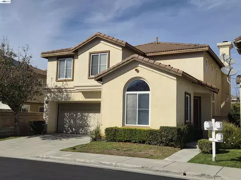 132 Citrine Ct, Gardena, CA 90248