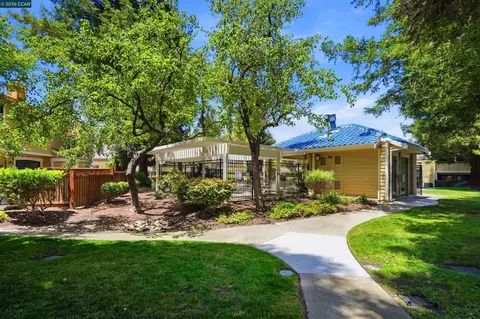 Exterior - 775 Center Ave, Martinez, CA 94553 photo 5 of 8