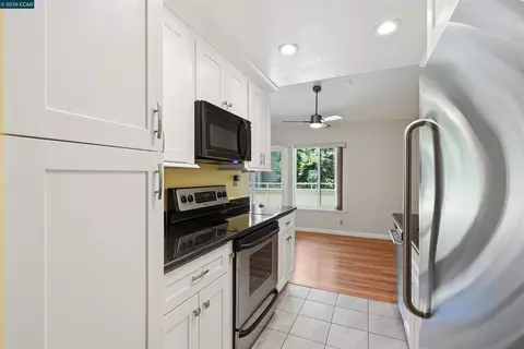 Kitchen - 775 Center Ave, Martinez, CA 94553 photo 3 of 3