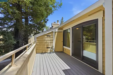 Exterior - 775 Center Ave, Martinez, CA 94553 photo 3 of 8