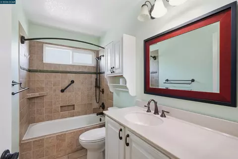 Bath - 775 Center Ave, Martinez, CA 94553 photo 2 of 2