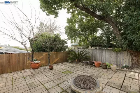 3345 Oakwood Pl, Redding, CA 96001 photo 16