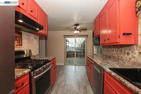 3345 Oakwood Pl, Redding, CA 96001 photo 27