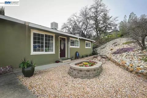 3345 Oakwood Pl, Redding, CA 96001 photo 4