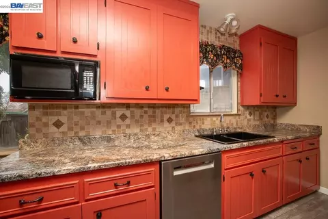 3345 Oakwood Pl, Redding, CA 96001 photo 25