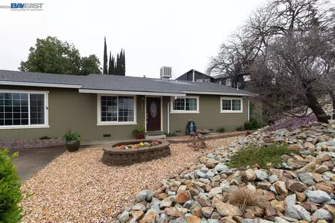 3345 Oakwood Pl, Redding, CA 96001 photo 5