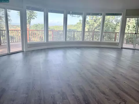 Living - 14630 Saint Croy Rd, Red Bluff, CA 96080 photo 3 of 5
