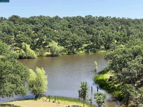 View/Area - 14630 Saint Croy Rd, Red Bluff, CA 96080 photo 4 of 6