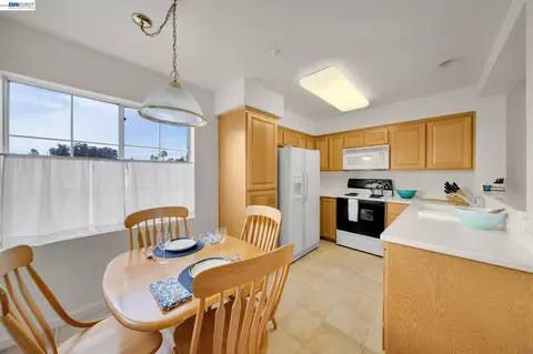 314 E St, Benicia, CA 94510 photo 11