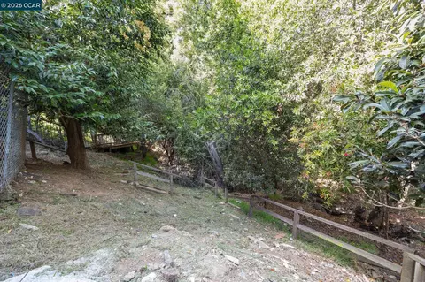 11 Edgecroft Rd, Kensington, CA 94707 photo 26