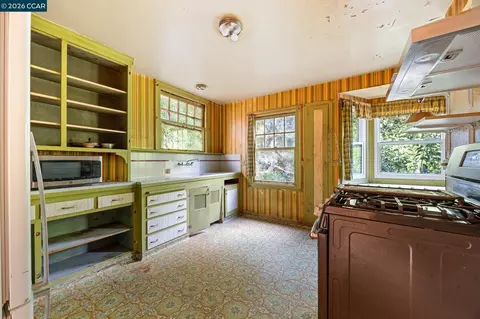 11 Edgecroft Rd, Kensington, CA 94707 photo 14