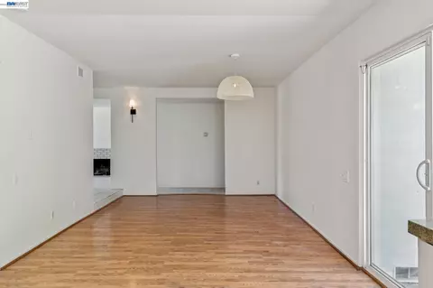 Living - 2884 Lyon Cir, Concord, CA 94518 photo 5 of 5