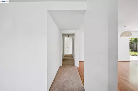 Entry Way - 2884 Lyon Cir, Concord, CA 94518 photo 5 of 5