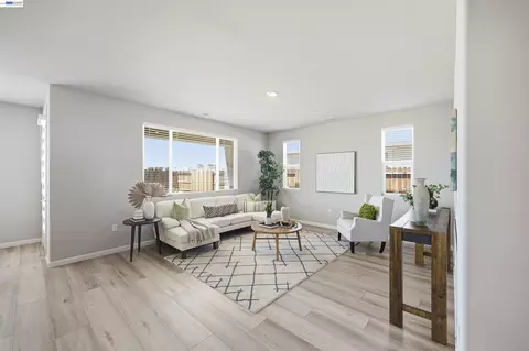 Living - 200 De Bord Dr, Tracy, CA 95376 photo 2 of 6