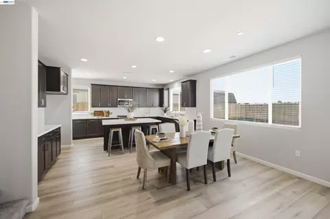 Dining - 200 De Bord Dr, Tracy, CA 95376 photo 3 of 3