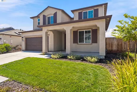 Exterior - 200 De Bord Dr, Tracy, CA 95376 photo 2 of 7