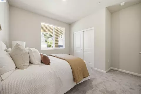 Bedroom - 200 De Bord Dr, Tracy, CA 95376 photo 8 of 13