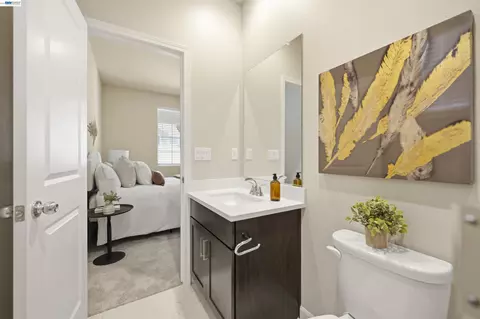 Bath - 200 De Bord Dr, Tracy, CA 95376 photo 7 of 8