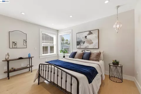 Bedroom - 1841 Vine St, Berkeley, CA 94703 photo 9 of 10